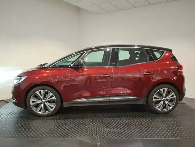 Usado Renault Scénic IV Zen 160 CV (117 kW) 2018 Rojo Monovolumen