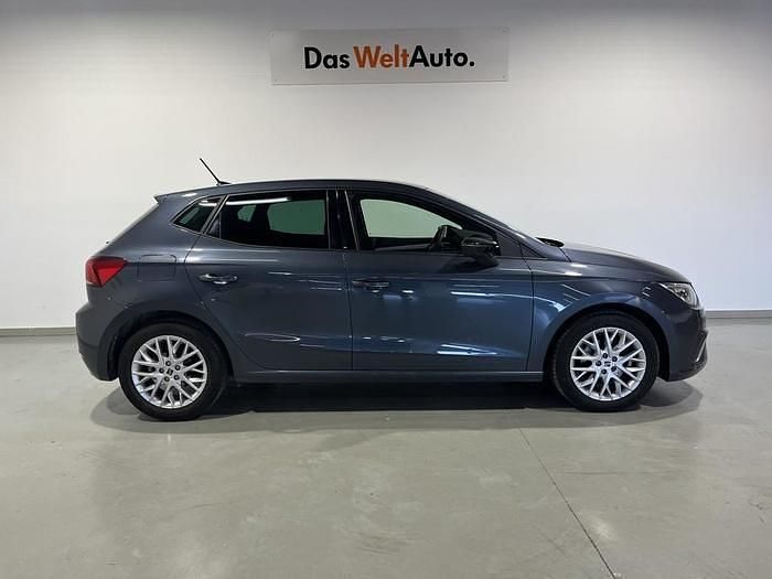 Usado Seat Ibiza FR 115 CV (84 kW) 2025 Gris Utilitario