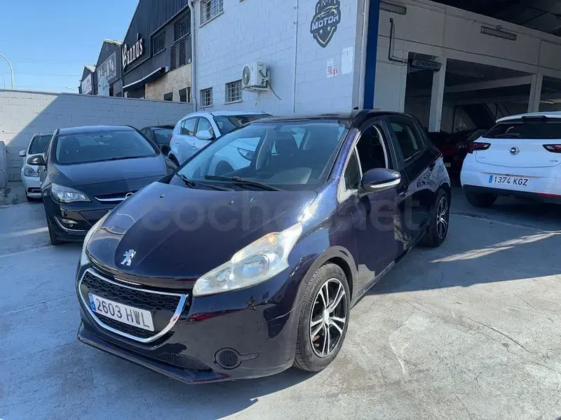 Usado Peugeot 208 Access 82 CV (60 kW) 2014 Azul Utilitario