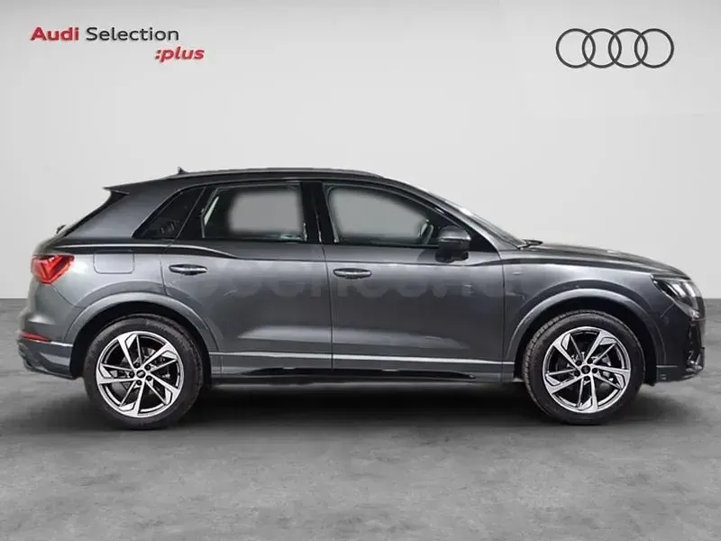 Usado Audi Q3 150 HP (110 kW) 2024 Cinzento SUV