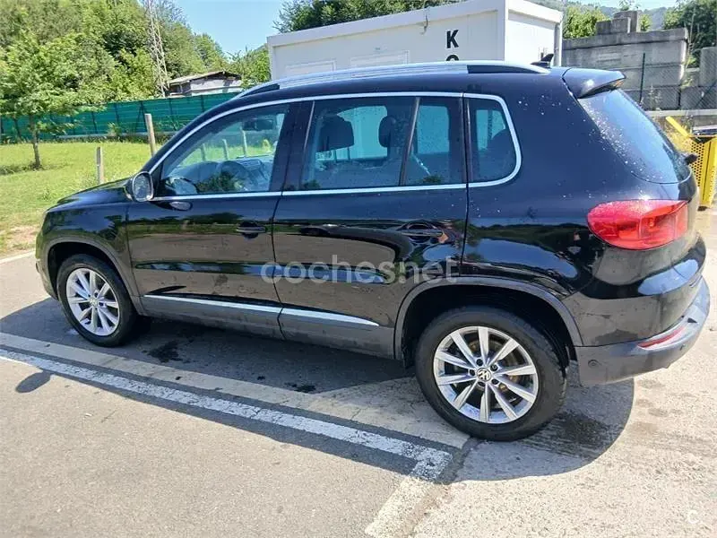 Usado VW Tiguan Advance 140 CV (102 kW) 2011 Negro SUV