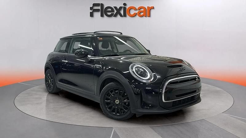 Usado Mini Cooper SE 135 kW (184 CV) 2021 Negro Utilitario