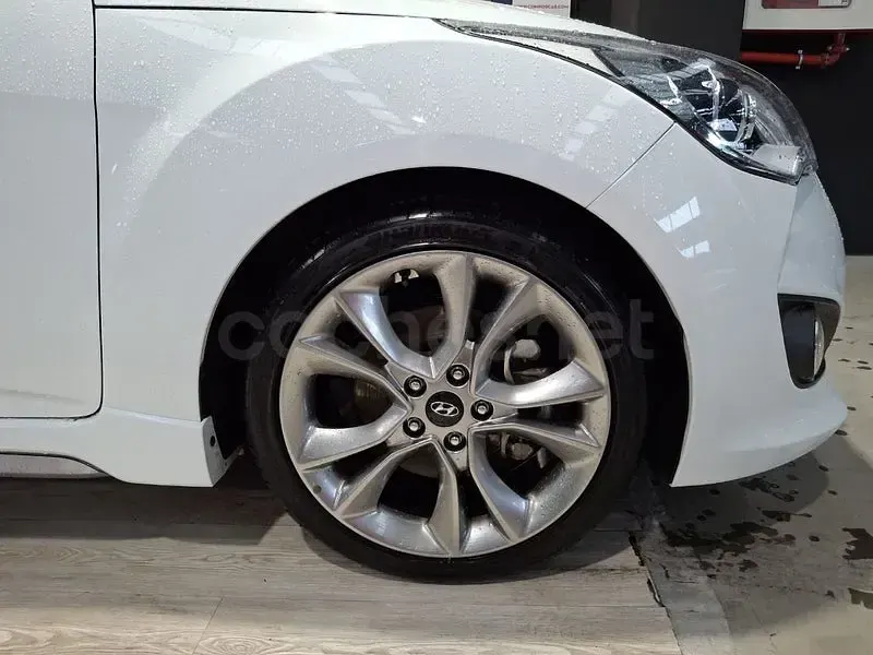 Usado Hyundai Veloster Turbo 186 CV (136 kW) 2017 Blanco Utilitario