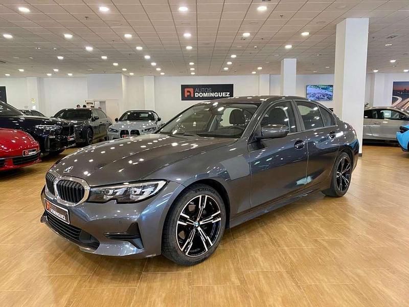Gris Usado 2021 BMW 318 Berlina | 26.900 € (Precio justo) - Imagen 1/4