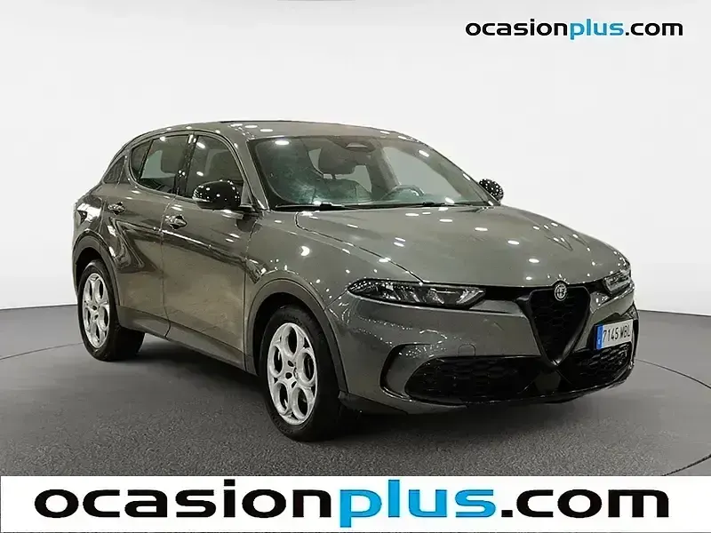 Usado Alfa Romeo Tonale Sprint 130 CV (95 kW) 2022 Gris SUV