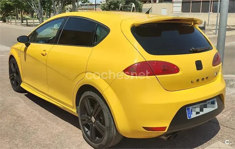 Usado Seat Leon FR 170 CV (125 kW) 2006 Amarillo Utilitario
