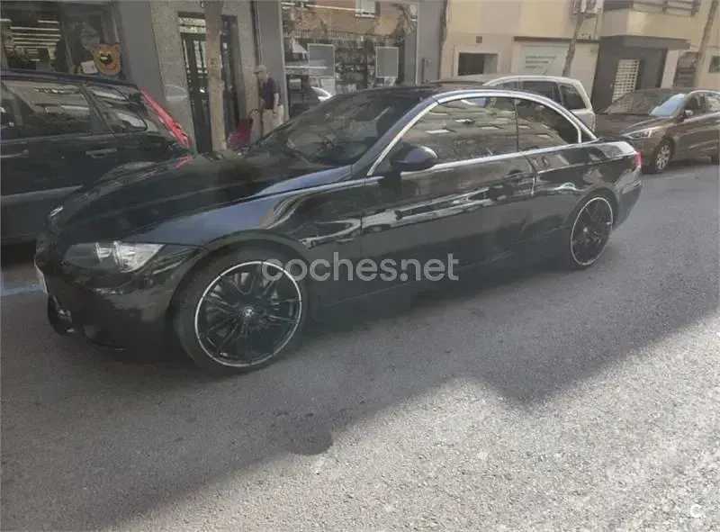 Usado BMW 330 Cabriolet 231 CV (169 kW) 2007 Negro Descapotable
