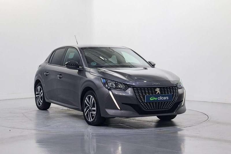 Usado Peugeot 208 Active 102 CV (75 kW) 2023 Gris Utilitario