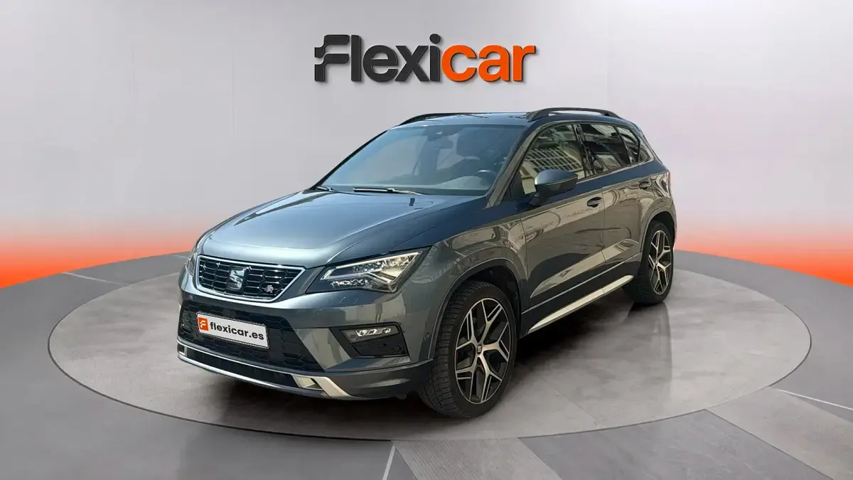 Usado Seat Ateca 4Drive 190 CV (139 kW) 2019 Gris SUV