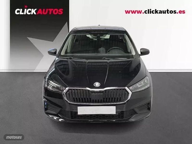 Usado Skoda Fabia Essence 95 CV (69 kW) 2025 Negro Utilitario