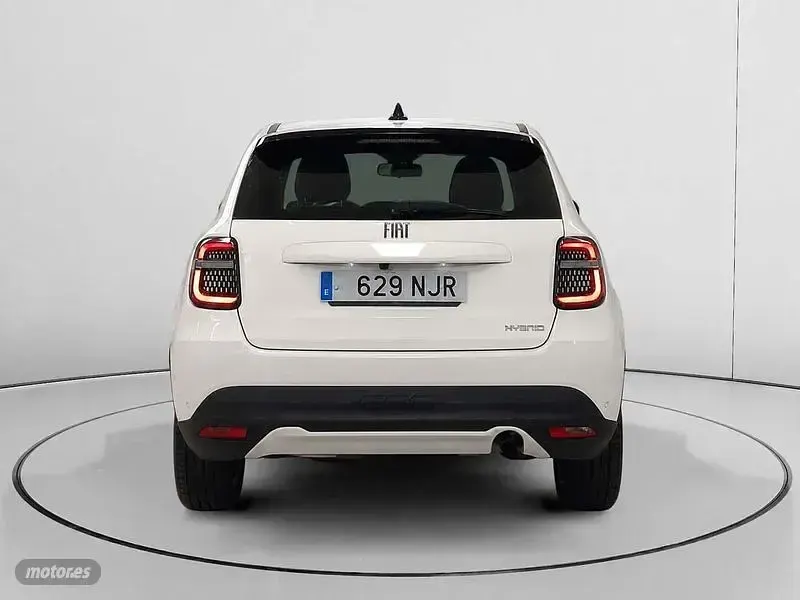 Usado Fiat 600 110 CV (80 kW) 2025 Blanco SUV