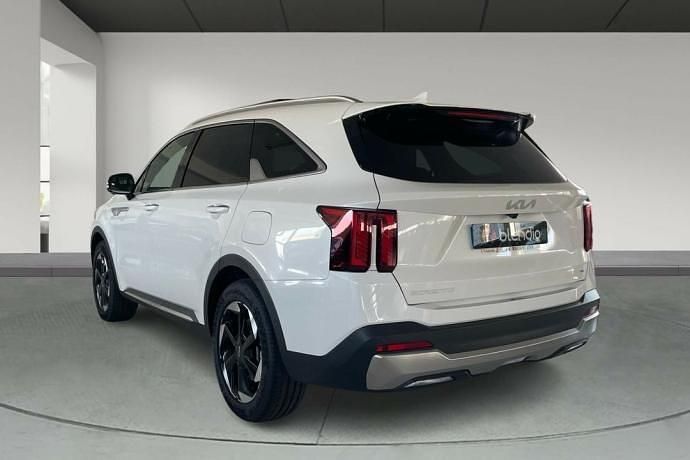 Usado Kia Sorento Premium 218 CV (160 kW) 2025 Blanco SUV
