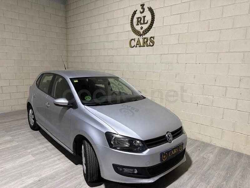 Usado VW Polo Advance 70 CV (51 kW) 2011 Gris / plata Utilitario