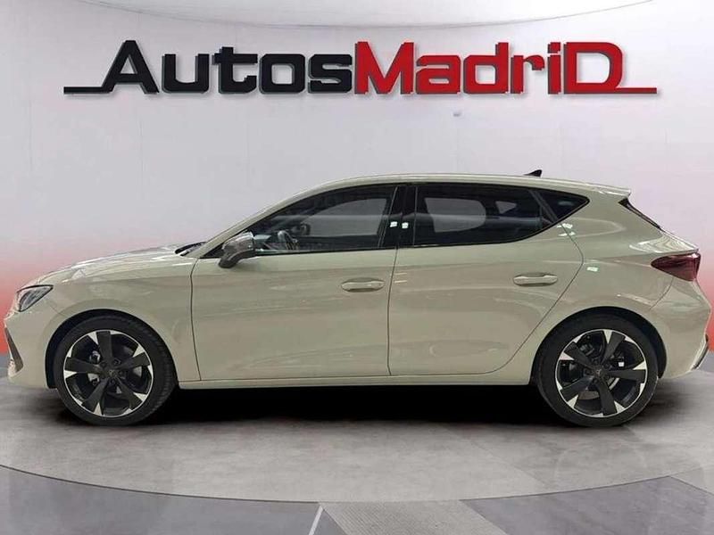 Usado Cupra Leon 150 CV (110 kW) 2024 Gris Utilitario