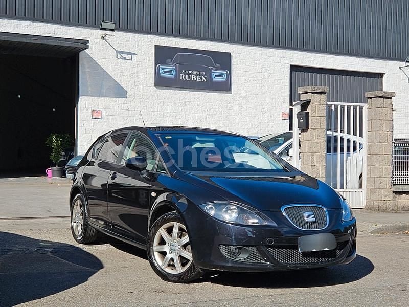 Negro Usado 2010 Seat Leon Style Berlina | 5600 € (Precio justo) - Imagen 1/4