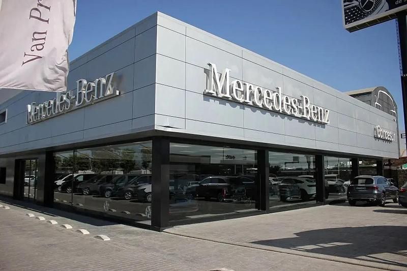 Usado Mercedes CLA250e 218 CV (160 kW) 2025 Negro Berlina