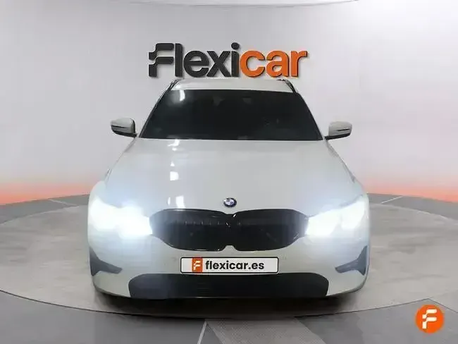 Usado BMW 330e 292 CV (214 kW) 2020 Blanco Familiar