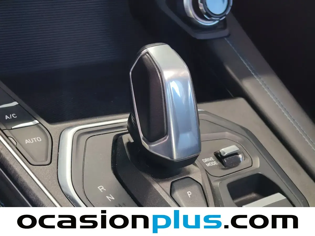 Usado Lynk & Co 01 261 CV (191 kW) 2022 Negro SUV