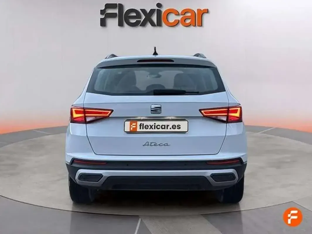 Usado Seat Ateca Style 150 CV (110 kW) 2023 Blanco SUV