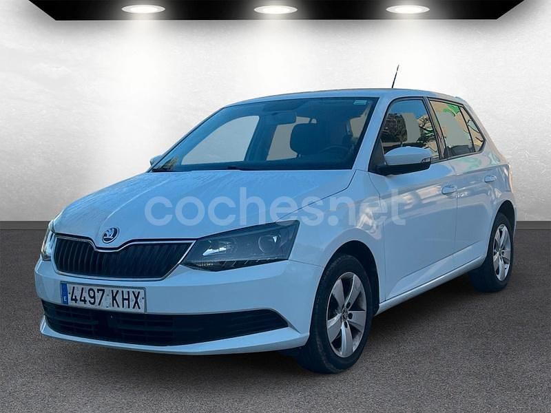 Blanco Usado 2019 Skoda Fabia Ambition Berlina | 9500 € (Precio justo) - Imagen 1/4