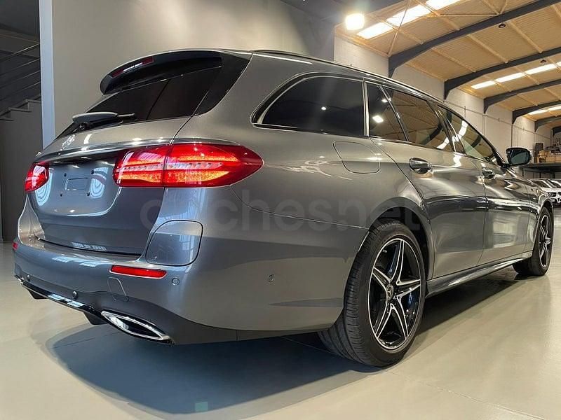 Usado Mercedes E300 306 CV (225 kW) 2019 Gris / plata Familiar