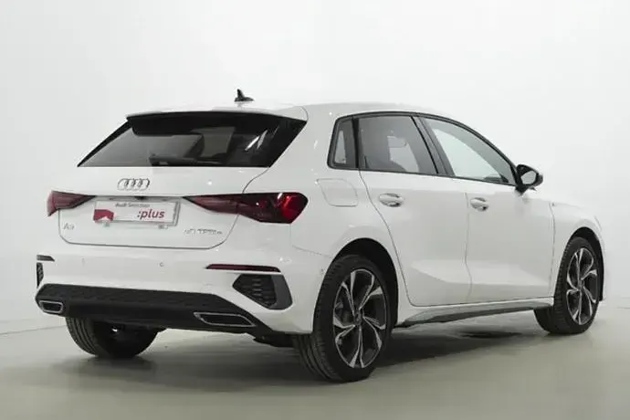 Usado Audi A3 e-tron S-Line 204 CV (150 kW) 2024 Utilitario