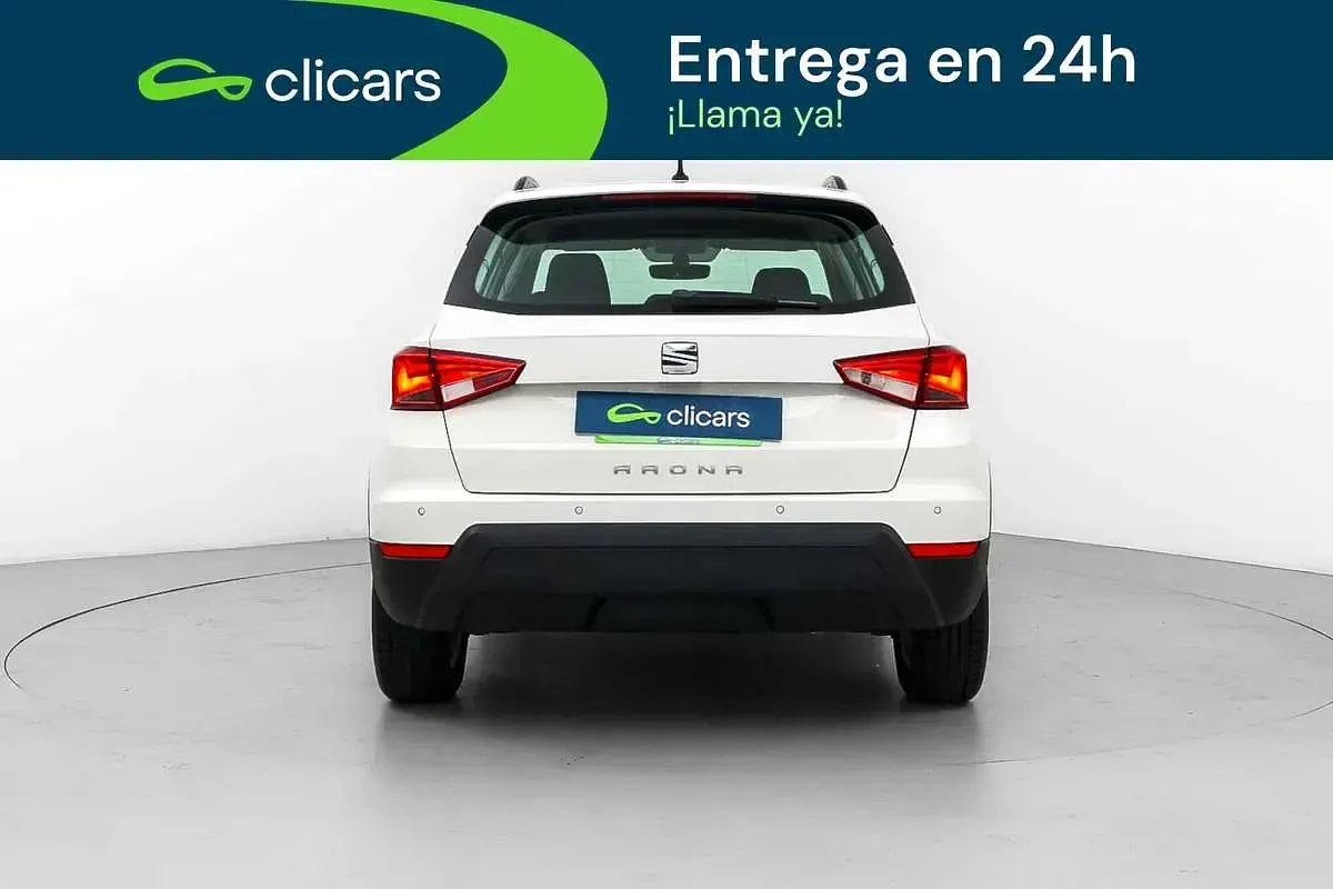 Usado Seat Arona Style 90 CV (66 kW) 2019 Blanco SUV