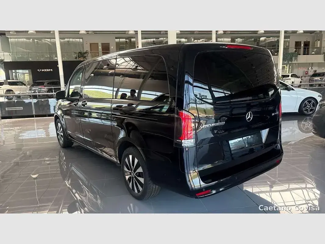 Usado Mercedes Vito 136 CV (100 kW) 2024 Negro Van