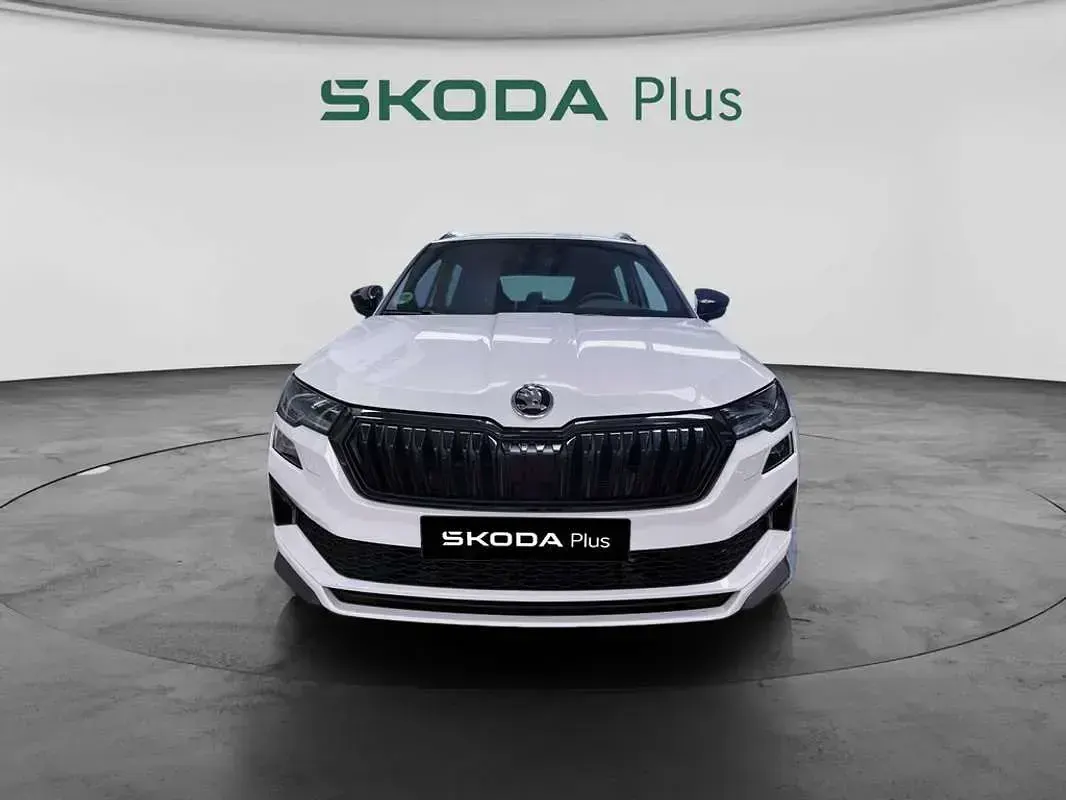 Usado Skoda Karoq SportLine 150 CV (110 kW) 2025 Blanco SUV