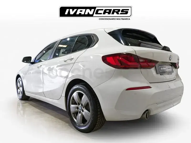 Usado BMW 116 Comfort Edition 116 CV (85 kW) 2021 Blanco Utilitario