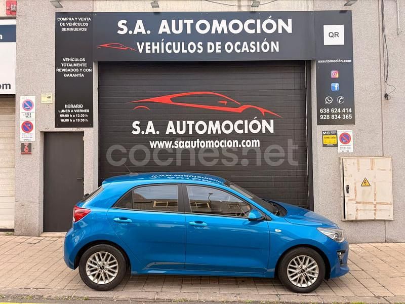 Usado Kia Rio 84 CV (61 kW) 2023 Azul Berlina