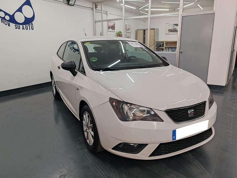 Usado Seat Ibiza Reference 69 CV (50 kW) 2014 Blanco Utilitario
