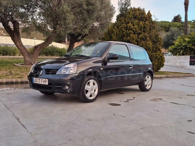 Usado Renault Clio II Authentique 75 CV (55 kW) 2007 Negro Berlina