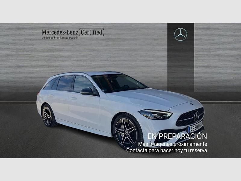 Usado Mercedes C220 AMG line 200 CV (147 kW) 2023 Blanco Familiar