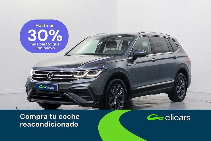 Usado VW Tiguan Allspace Life 150 CV (110 kW) 2022 Gris / plata SUV