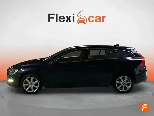 Begagnad Volvo V60 Kinetic 150 HK (110 kW) 2017 Blå Kombi