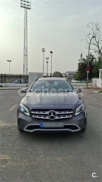 Usado Mercedes GLA180 122 CV (89 kW) 2017 Gris / plata SUV