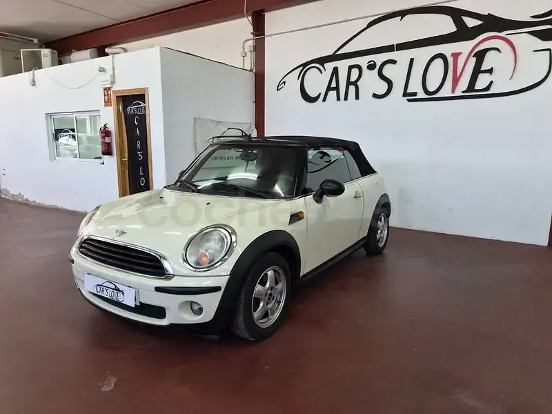 Usado Mini One Cabriolet 98 CV (72 kW) 2010 Beige Descapotable