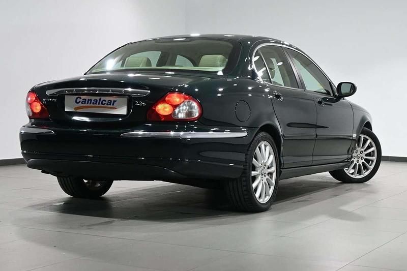 Usado Jaguar X-type Executive 155 CV (114 kW) 2006 Verde Berlina
