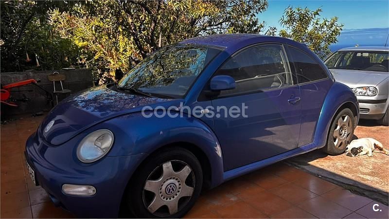 Usado VW New Beetle 115 CV (84 kW) 2000 Azul Utilitario