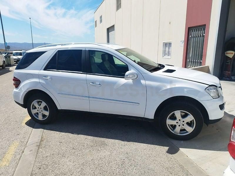 Usado Mercedes ML280 Edition 190 CV (139 kW) 2008 Blanco SUV
