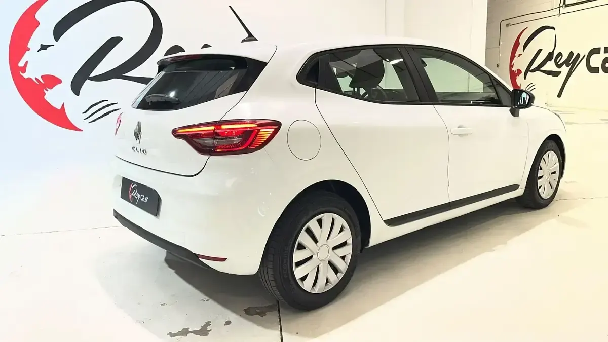 Usado Renault Clio Equilibre 101 CV (74 kW) 2022 Blanco Utilitario