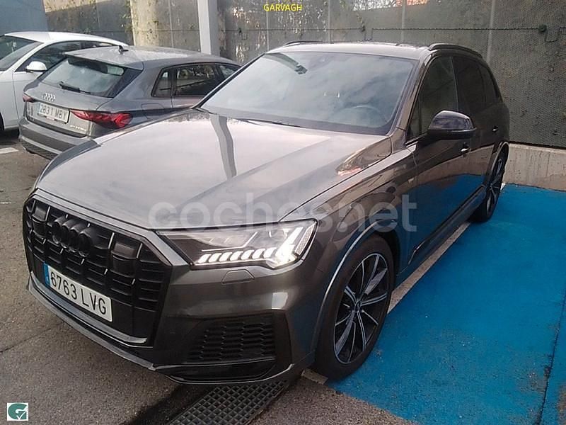 Usado Audi Q7 Ambiente 286 CV (210 kW) 2022 Gris / plata SUV