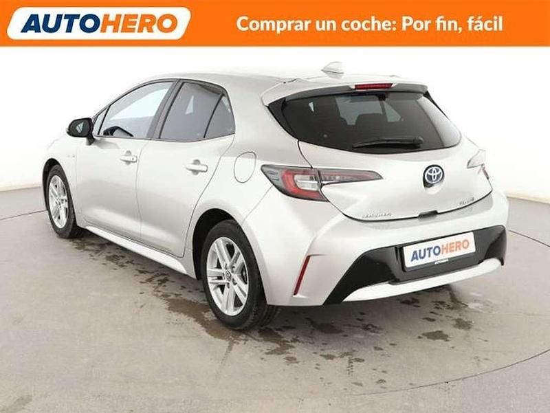 Usado Toyota Corolla Active 125 CV (91 kW) 2021 Gris Berlina