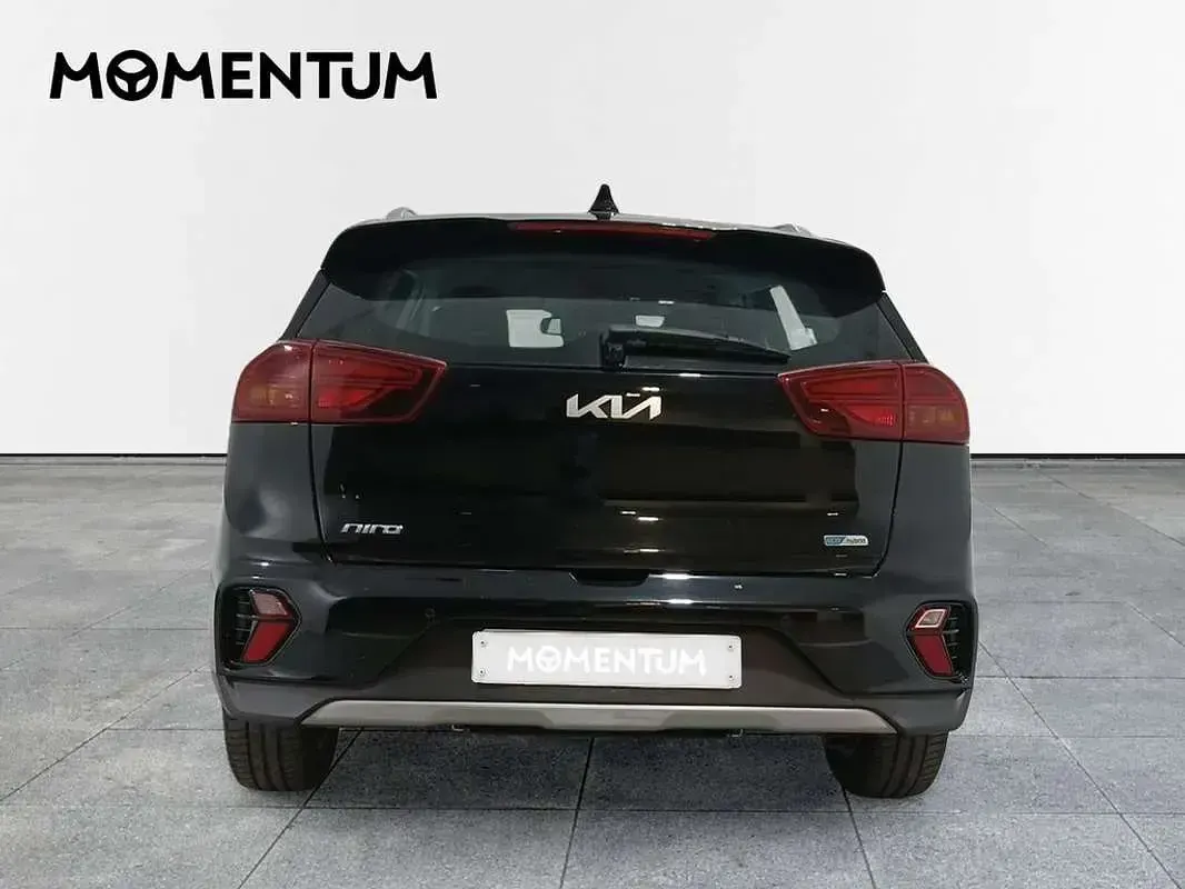Usado Kia Niro 141 CV (103 kW) 2022 Negro SUV