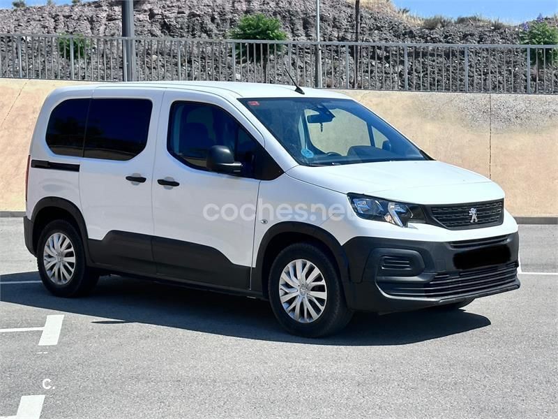Blanco Usado 2021 Peugeot Rifter Active Monovolumen | 14.590 € (Buen precio) - Imagen 1/4
