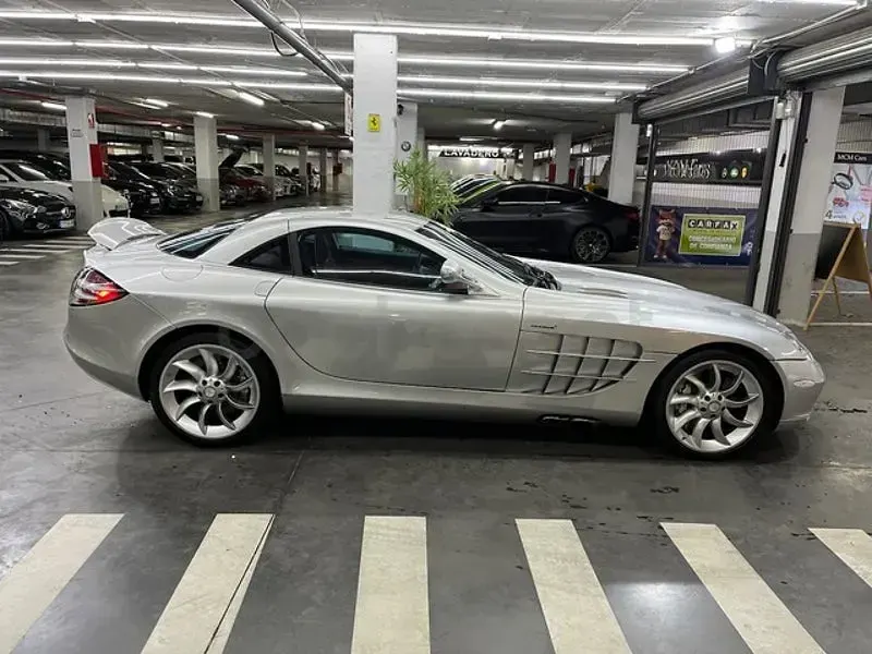 Usado Mercedes SLR McLaren 626 CV (460 kW) 2006 Gris / plata Coupe