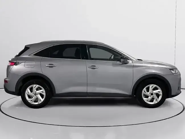 Usado DS Automobiles DS7 Crossback Be Chic 130 CV (95 kW) 2019 Gris SUV
