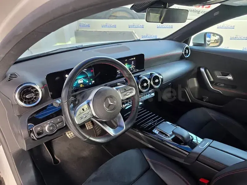 Usado Mercedes A200 163 CV (119 kW) 2019 Blanco Berlina