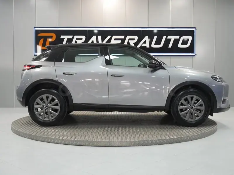 Usado DS Automobiles DS3 Bastille 100 CV (73 kW) 2023 Gris / plata SUV
